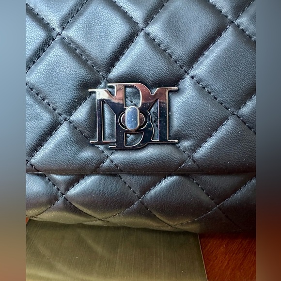 Badgley Mischka Black Quilted Crossbody Bag with Gunmetal Hardware. NWT - Picture 7 of 8